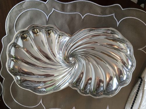 Double Shell Shaped Bowl