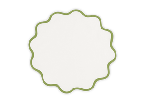 Scallop Edge Round Placemat