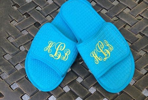 Monogrammed spa 2025 slippers